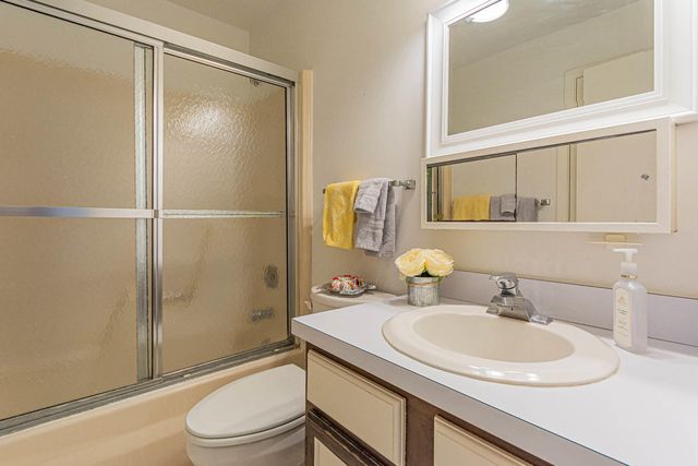 60 Woodland Drive 204, Vero Beach, FL 32962