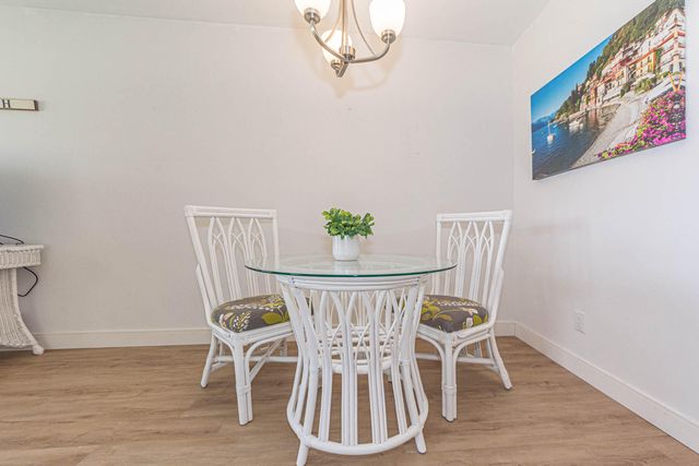 60 Woodland Drive 204, Vero Beach, FL 32962