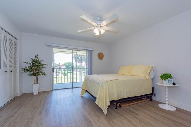 60 Woodland Drive 204, Vero Beach, FL 32962