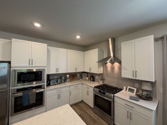 878 Nightingale Ave, Hendersonville, TN 37075