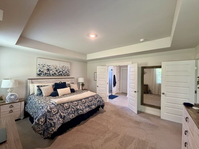 878 Nightingale Ave, Hendersonville, TN 37075
