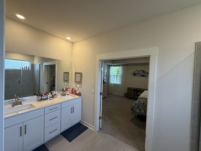 878 Nightingale Ave, Hendersonville, TN 37075