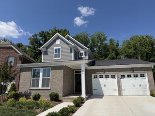 878 Nightingale Ave, Hendersonville, TN 37075