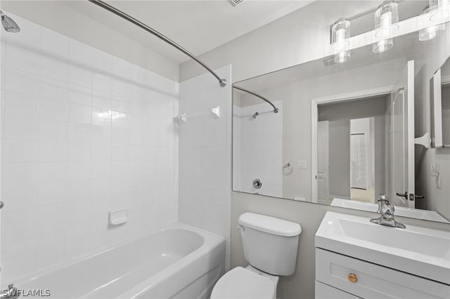 21311 Lancaster RUN 716, Estero, FL 33928