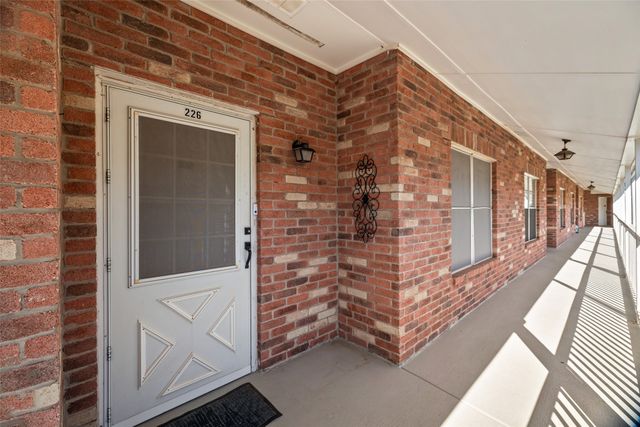8511 Westover Court 226, Granbury, TX 76049