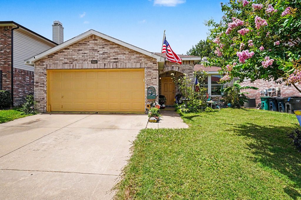 5441 Temecula Road, Fort Worth, TX 76244