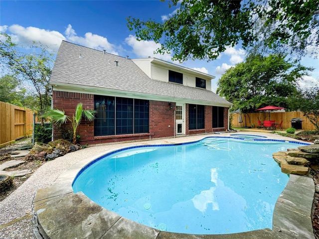 5202 Spring Circle Drive, Pearland, TX 77584