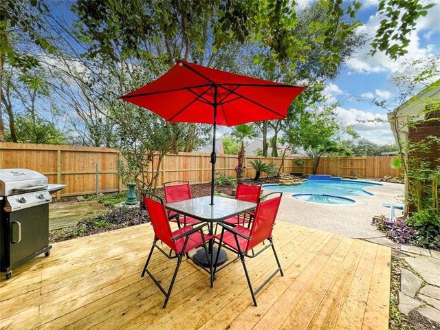 5202 Spring Circle Drive, Pearland, TX 77584