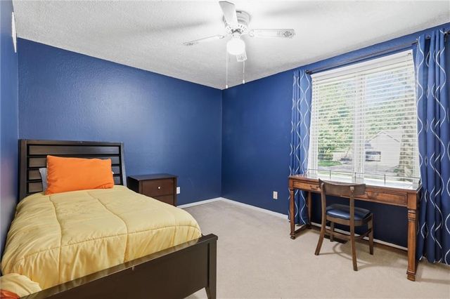 5645 Meadow View Drive, Shawnee, KS 66226