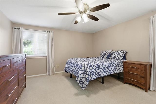 5645 Meadow View Drive, Shawnee, KS 66226