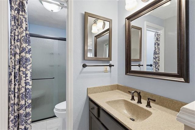 5645 Meadow View Drive, Shawnee, KS 66226