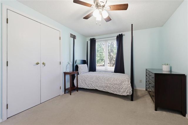 5645 Meadow View Drive, Shawnee, KS 66226