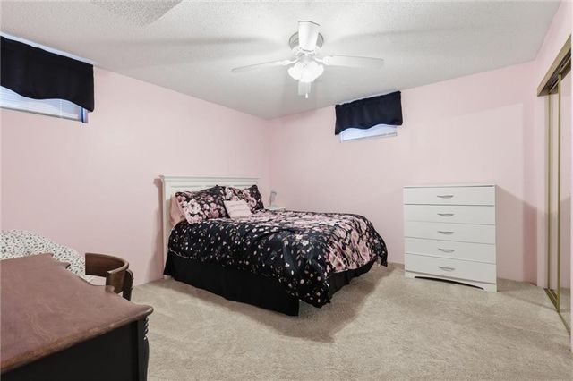 5645 Meadow View Drive, Shawnee, KS 66226