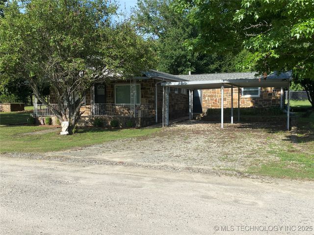 27 Rock Creek Drive, Canadian, OK 74425