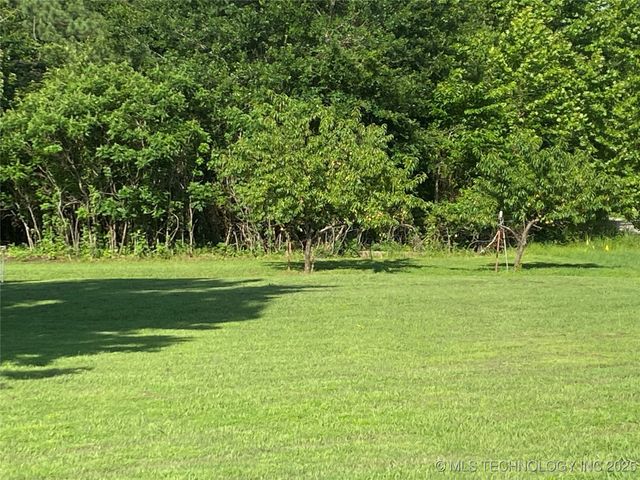27 Rock Creek Drive, Canadian, OK 74425