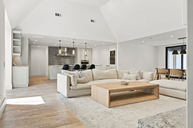 6915 Stefani Drive, Dallas, TX 75225