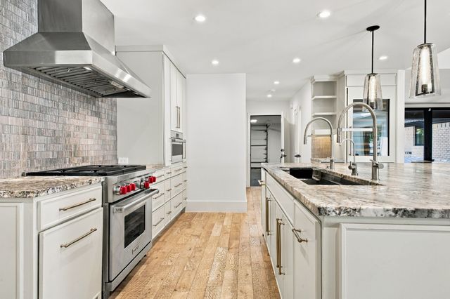 6915 Stefani Drive, Dallas, TX 75225