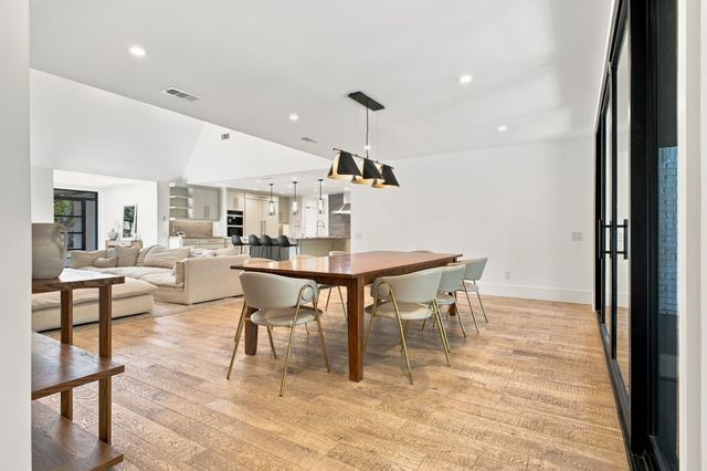 6915 Stefani Drive, Dallas, TX 75225