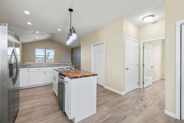 330 N Elm Street, Merrill, OR 97633