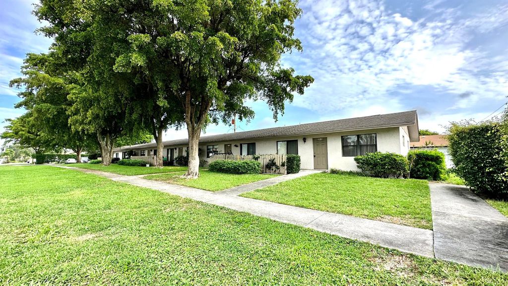 3523 Melaleuca Lane, Lake Worth, FL 33461