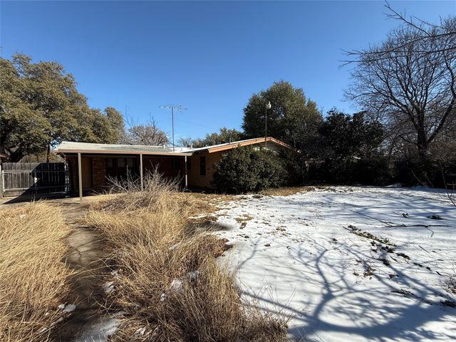 7725 Davenport Avenue, Fort Worth, TX 76116