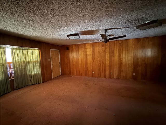 7725 Davenport Avenue, Fort Worth, TX 76116