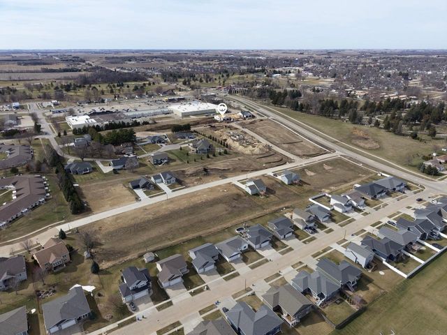 1214 Rock Ridge Circle, Waverly, IA 50677