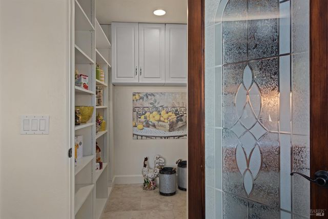 2405 Lewis Dr, Sebastopol, CA 95472