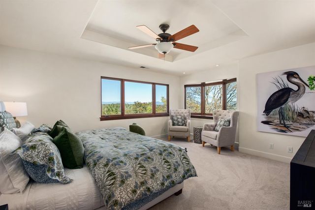 2405 Lewis Dr, Sebastopol, CA 95472