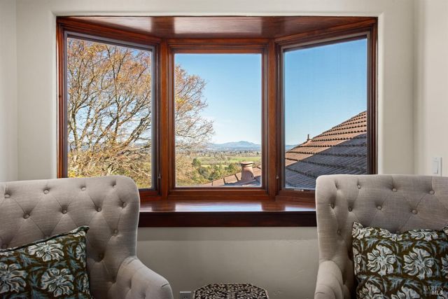 2405 Lewis Dr, Sebastopol, CA 95472