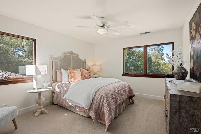 2405 Lewis Dr, Sebastopol, CA 95472