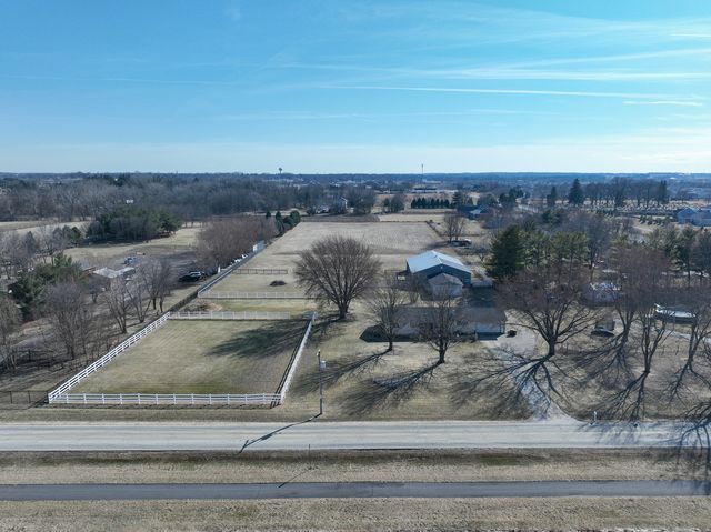 47W185 Kelley Road, Hampshire, IL 60140