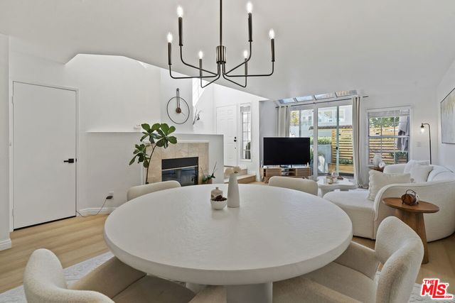 4240 Lost Hills Road 903, Agoura Hills, CA 91301