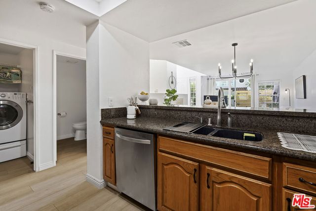 4240 Lost Hills Road 903, Agoura Hills, CA 91301
