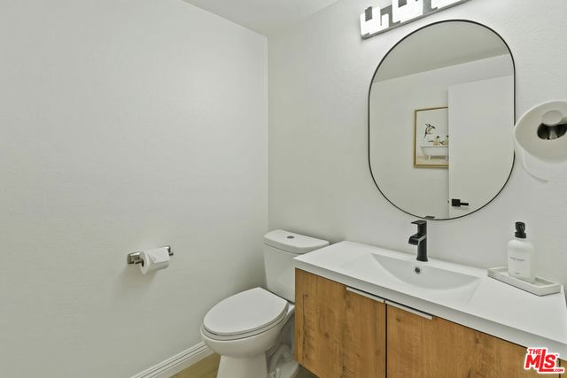 4240 Lost Hills Road 903, Agoura Hills, CA 91301