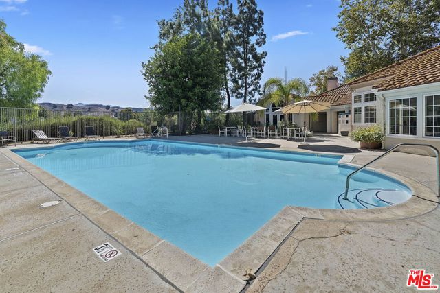 4240 Lost Hills Road 903, Agoura Hills, CA 91301