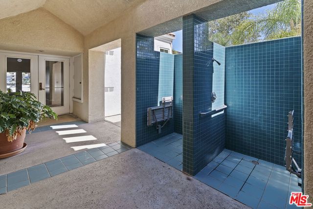 4240 Lost Hills Road 903, Agoura Hills, CA 91301