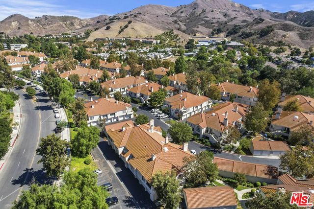 4240 Lost Hills Road 903, Agoura Hills, CA 91301