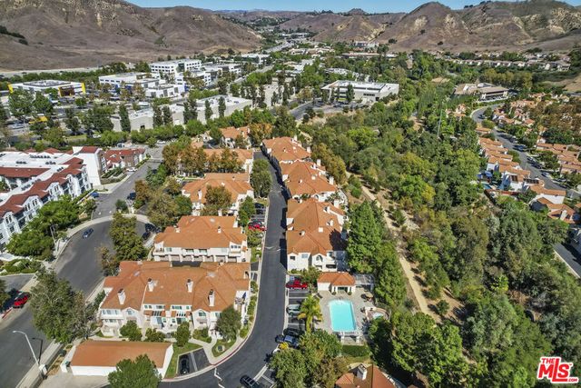 4240 Lost Hills Road 903, Agoura Hills, CA 91301