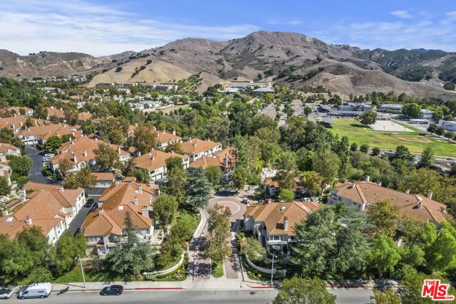 4240 Lost Hills Road 903, Agoura Hills, CA 91301