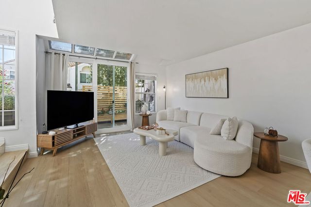 4240 Lost Hills Road 903, Agoura Hills, CA 91301