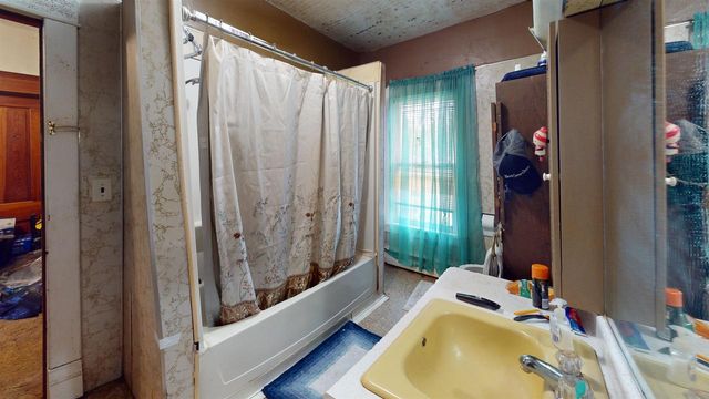 203 George Street, Kendall, WI 54638