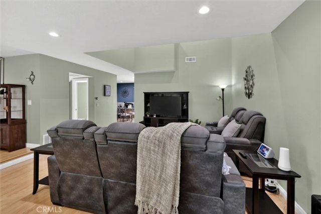 25 Cheyenne, Irvine, CA 92604