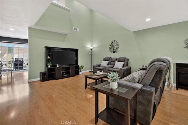 25 Cheyenne, Irvine, CA 92604