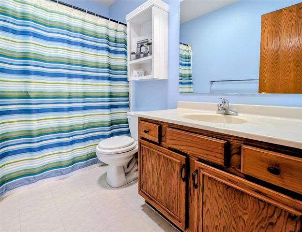 1215 Prairieview Drive NE, Cedar Rapids, IA 52402