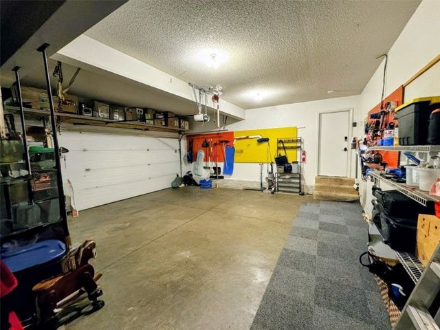 1215 Prairieview Drive NE, Cedar Rapids, IA 52402