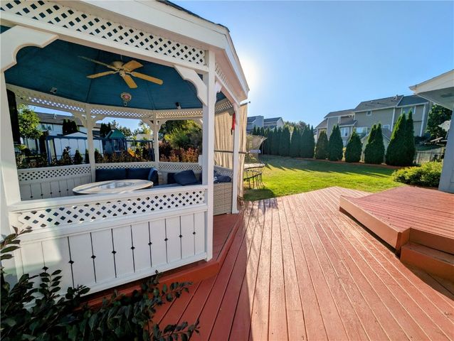 1215 Prairieview Drive NE, Cedar Rapids, IA 52402