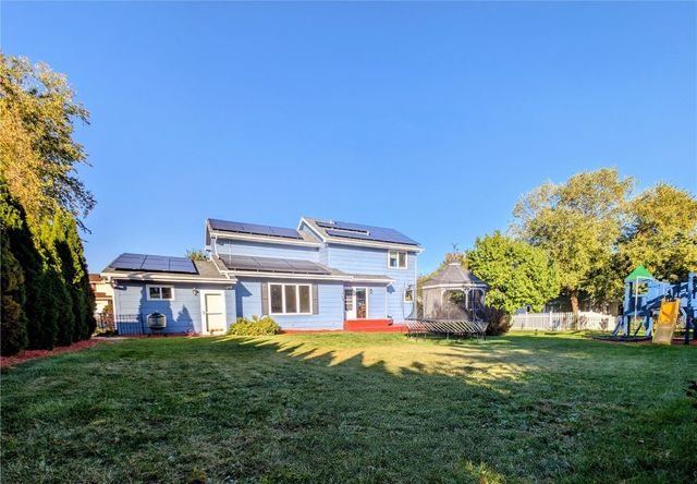 1215 Prairieview Drive NE, Cedar Rapids, IA 52402