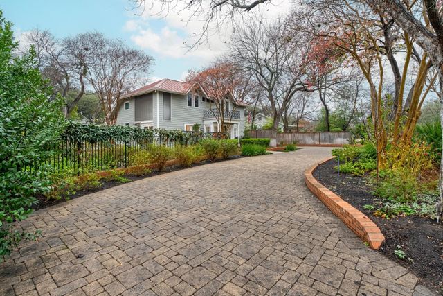 1502 Murray LN, Austin, TX 78703