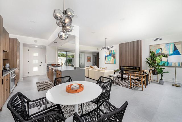 172 Desert Lakes Drive, Palm Springs, CA 92264